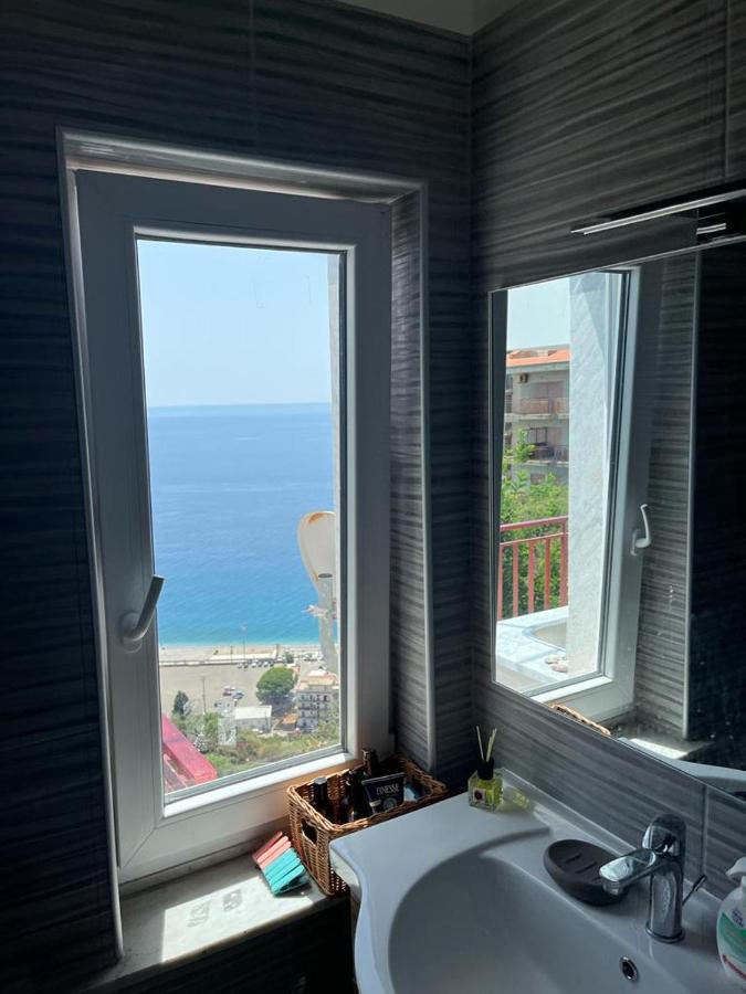 Apartamento Casa Vacanze Luna Letojanni Exterior foto